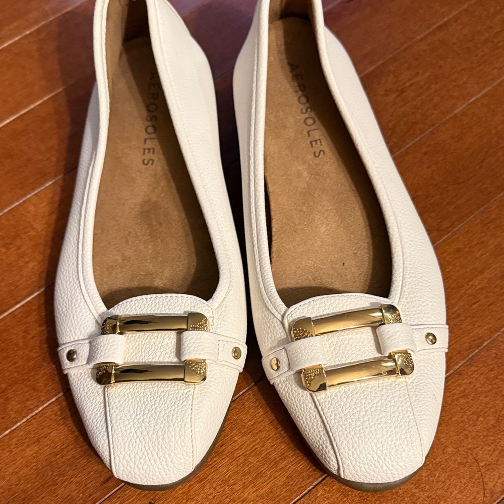 AEROSOLES White Loafers with Gold Accents